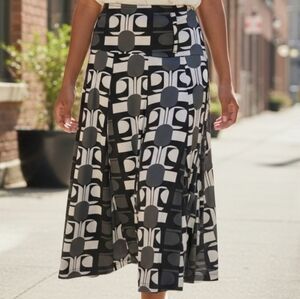 Lapis Monochrome Geometric A-Line Skirt 6714
